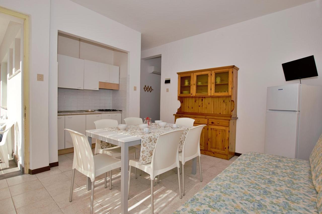 Residenza Valcris Apartment Lignano Sabbiadoro Luaran gambar